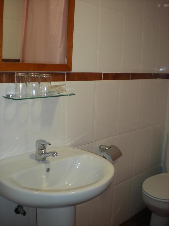 Hostal La Hispanidad มาลากา ภายนอก รูปภาพ