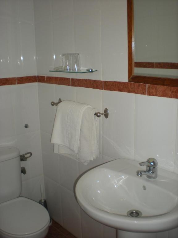 Hostal La Hispanidad มาลากา ภายนอก รูปภาพ