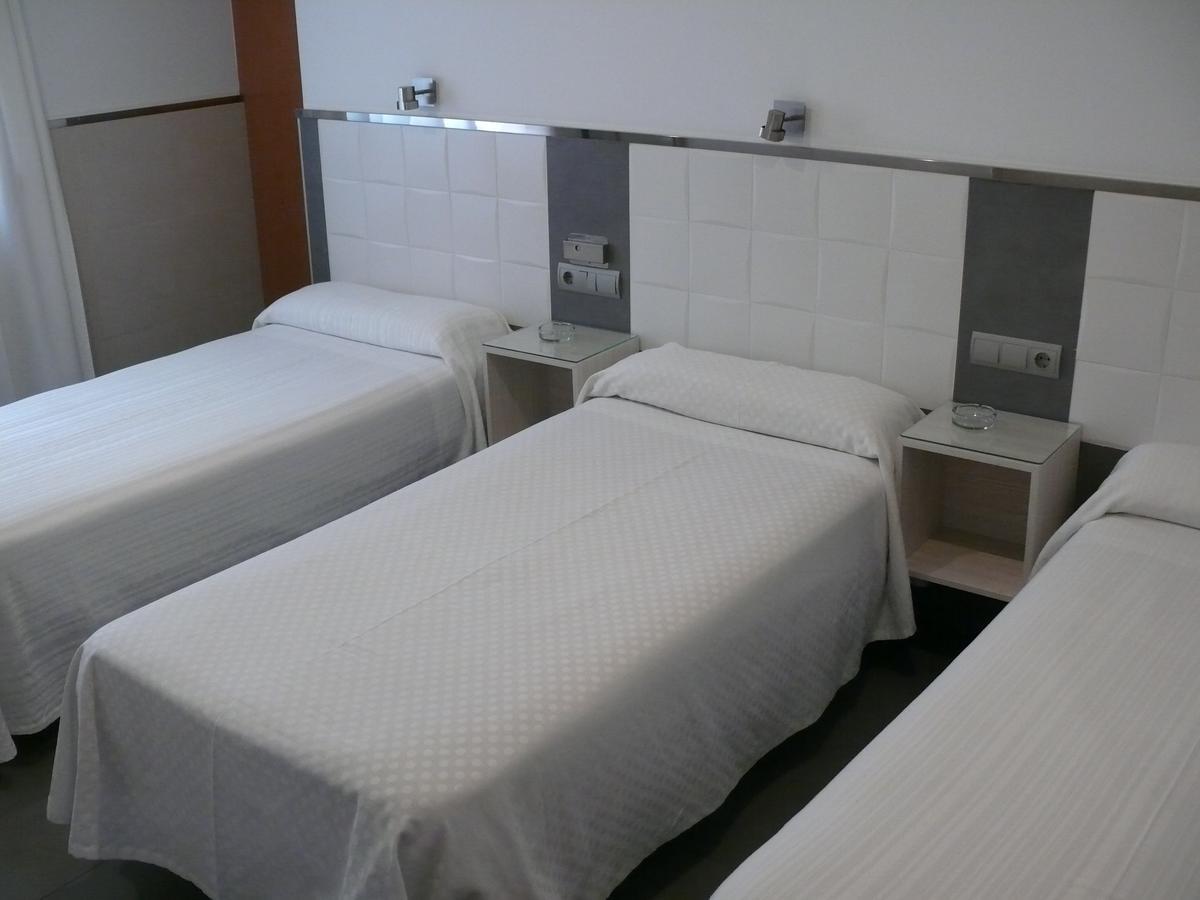 Hostal La Hispanidad มาลากา ภายนอก รูปภาพ
