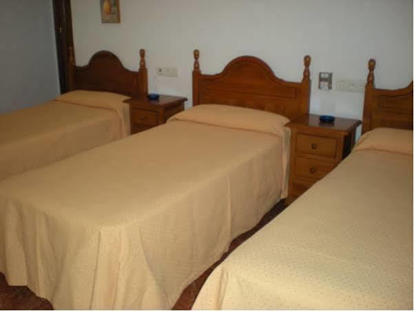 Hostal La Hispanidad มาลากา ภายนอก รูปภาพ